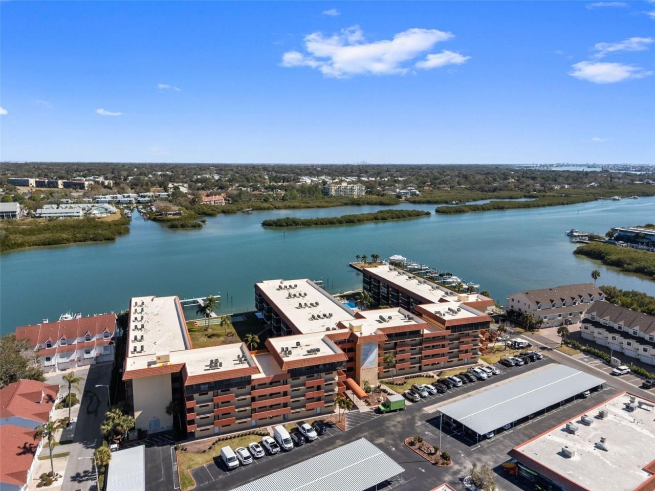 19701 Gulf Boulevard, Unit 423, Indian Shores, FL 33785 Photo