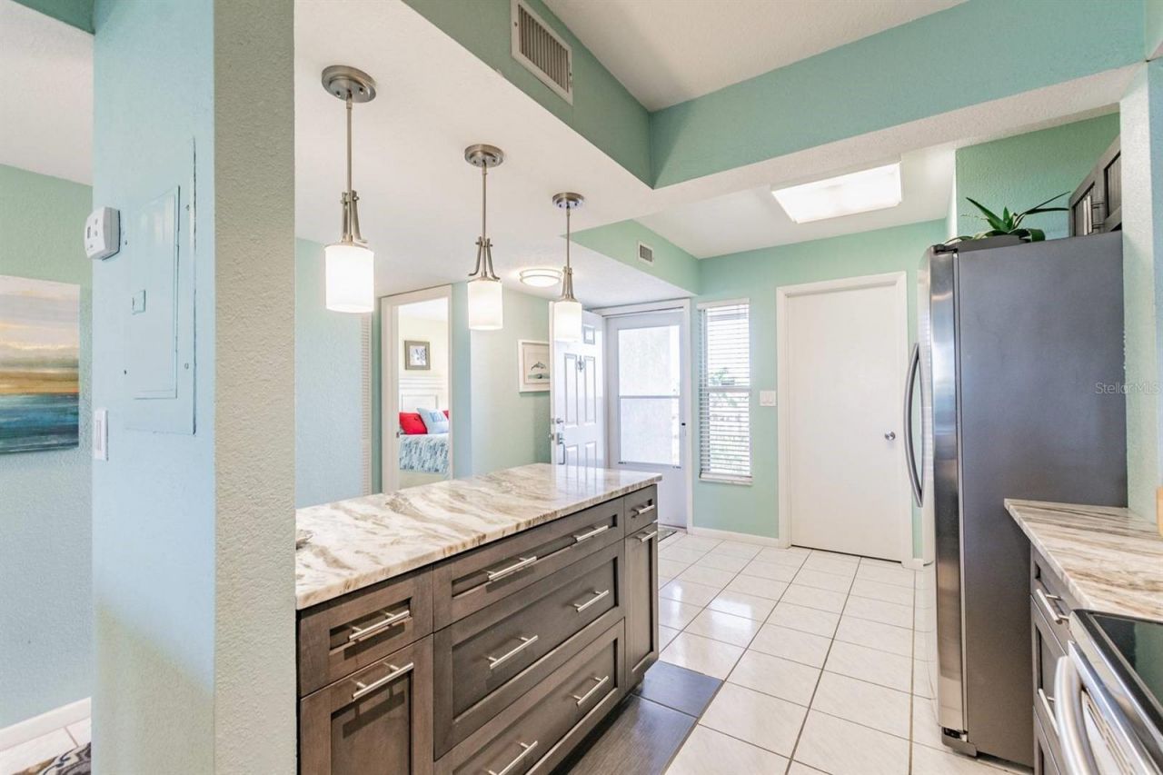 5901 Bahia Del Mar Circle, Unit 422, Saint Petersburg, FL 33715 Photo