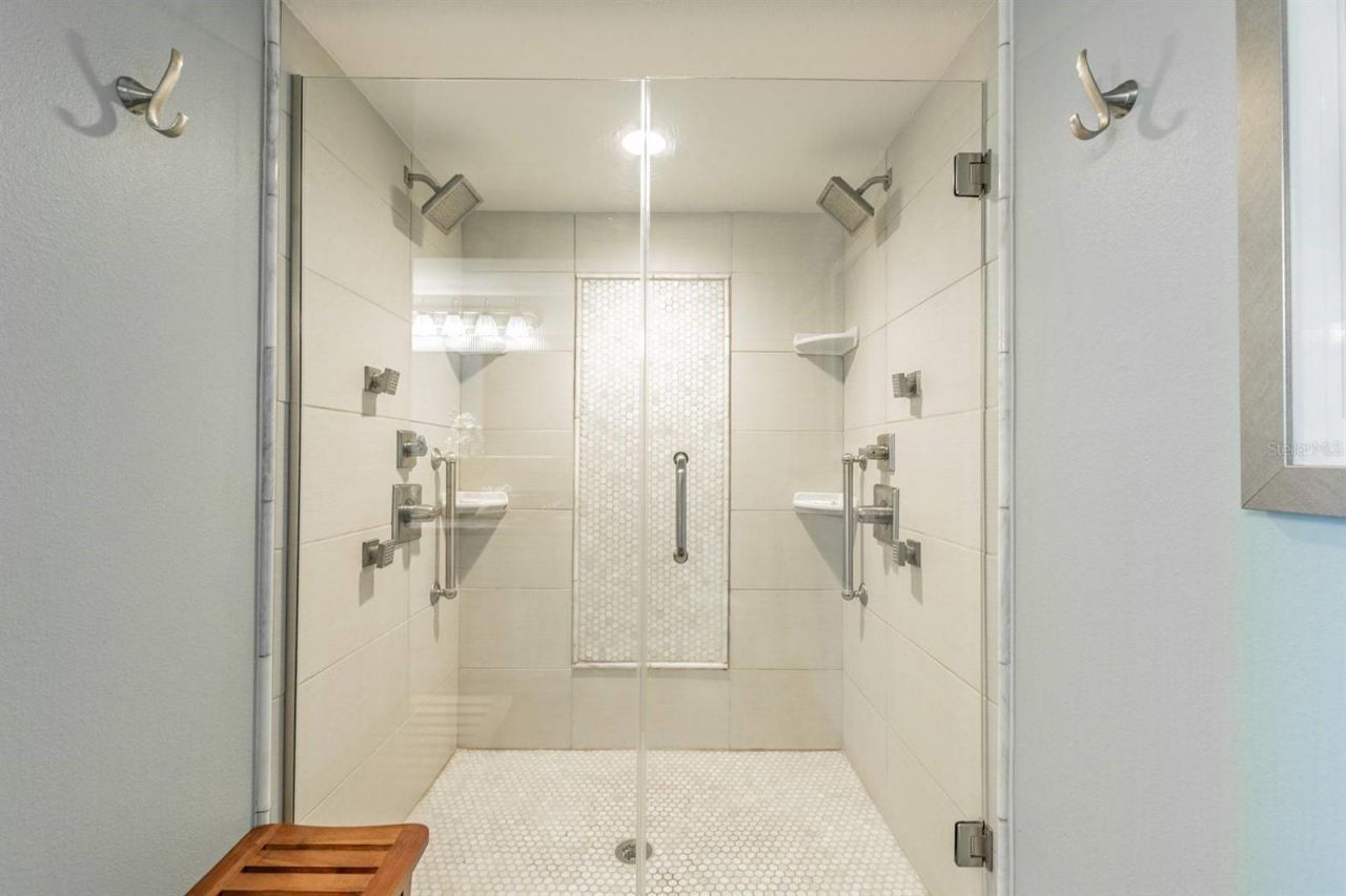 5901 Bahia Del Mar Circle, Unit 422, Saint Petersburg, FL 33715 Photo