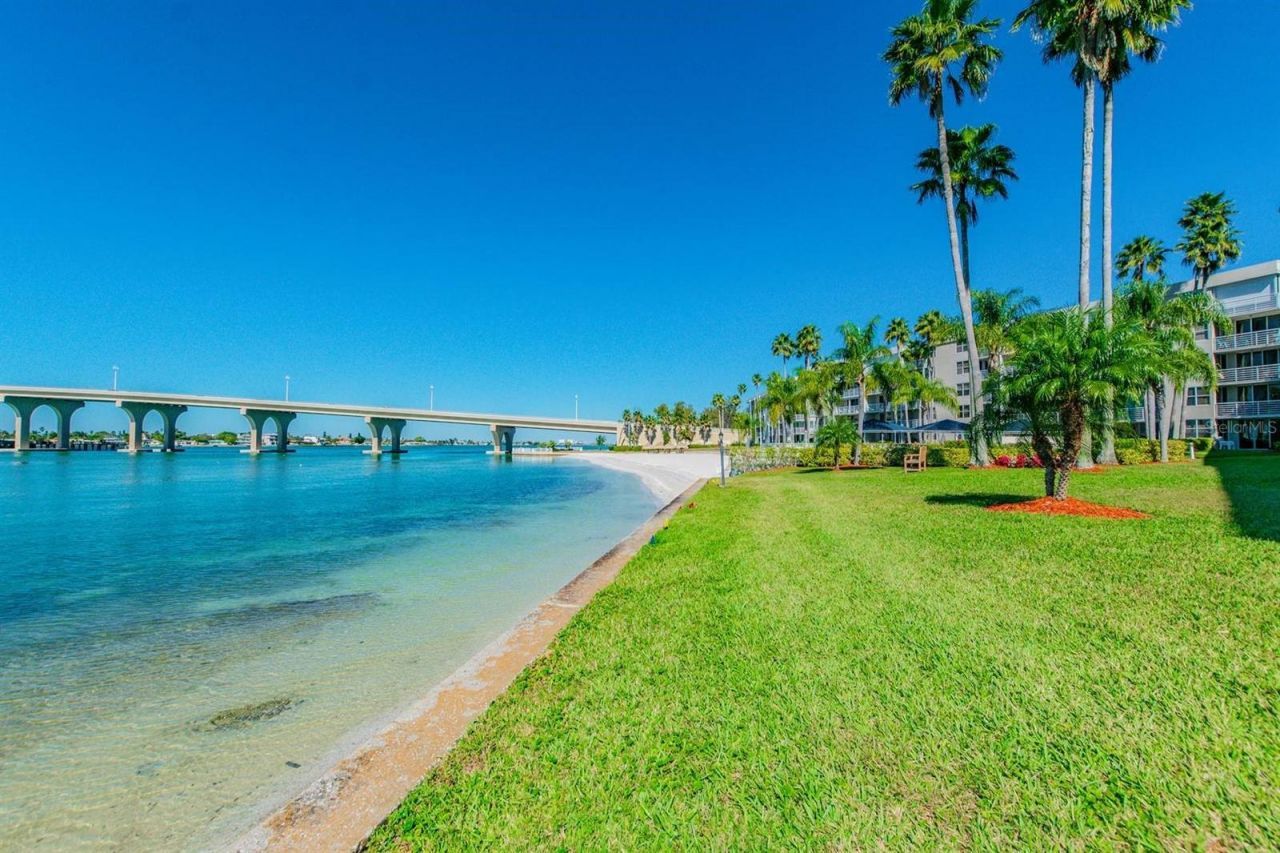 5901 Bahia Del Mar Circle, Unit 422, Saint Petersburg, FL 33715 Photo