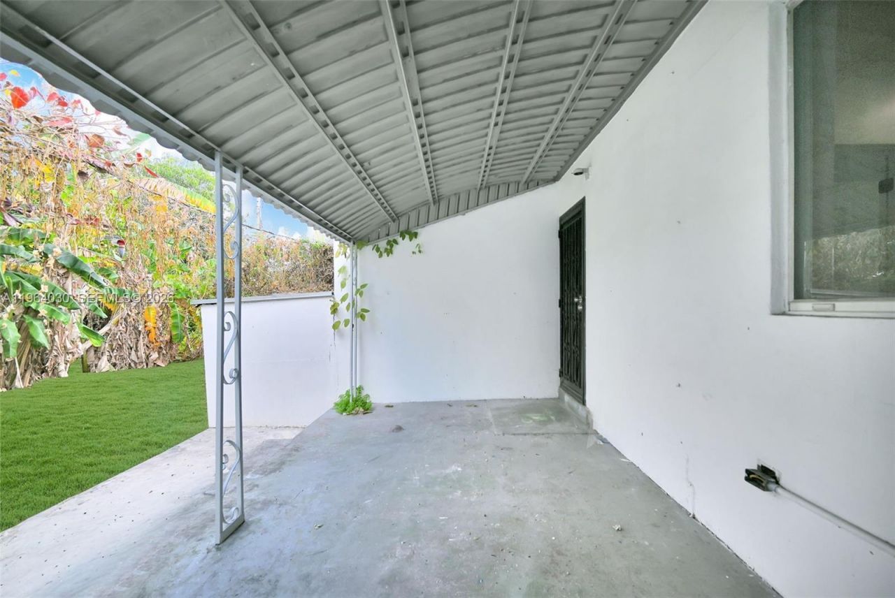 1391 NW 102nd St, Unit 1391, Miami, FL 33147 Photo