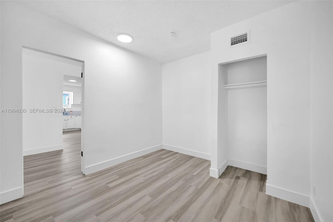 1391 NW 102nd St, Unit 1391, Miami, FL 33147 Photo