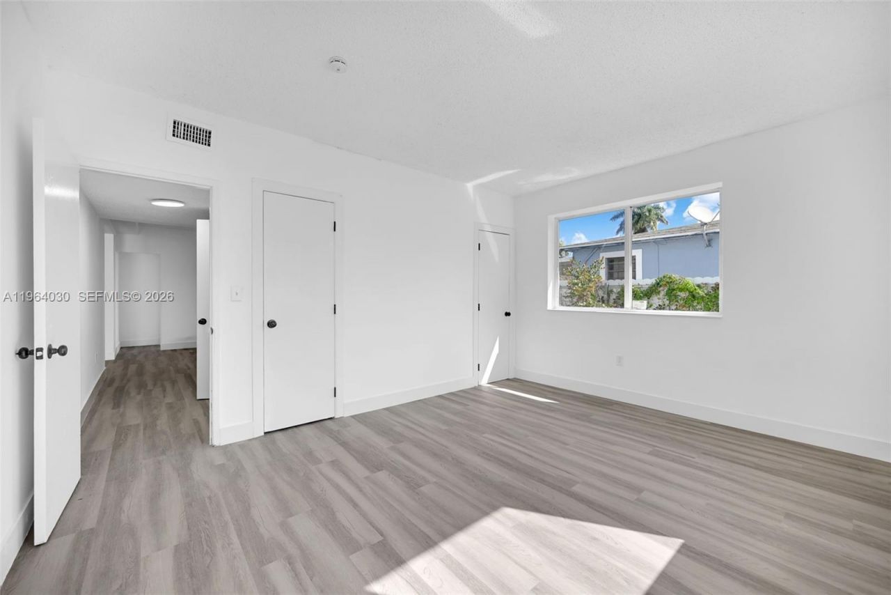 1391 NW 102nd St, Unit 1391, Miami, FL 33147 Photo