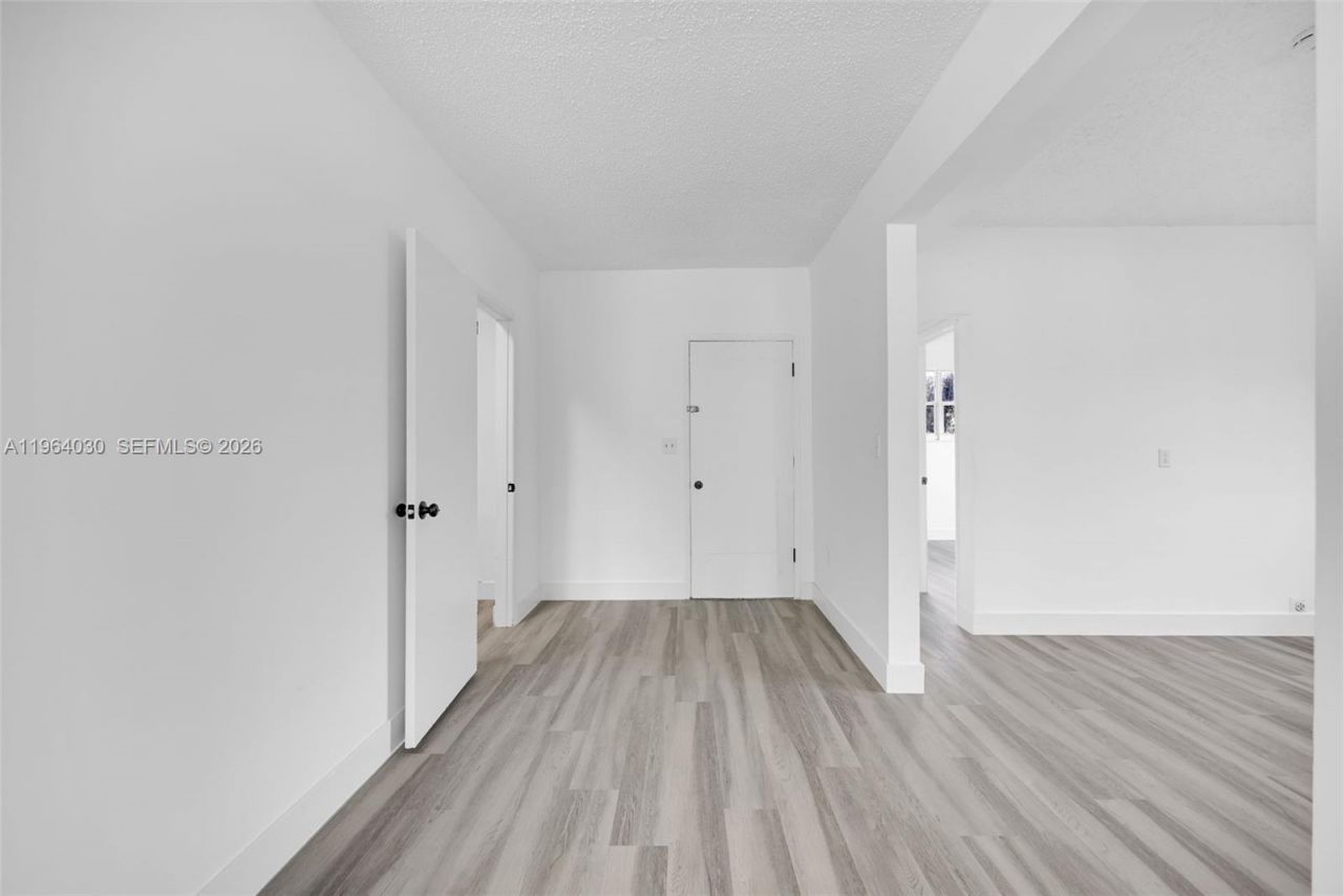 1391 NW 102nd St, Unit 1391, Miami, FL 33147 Photo