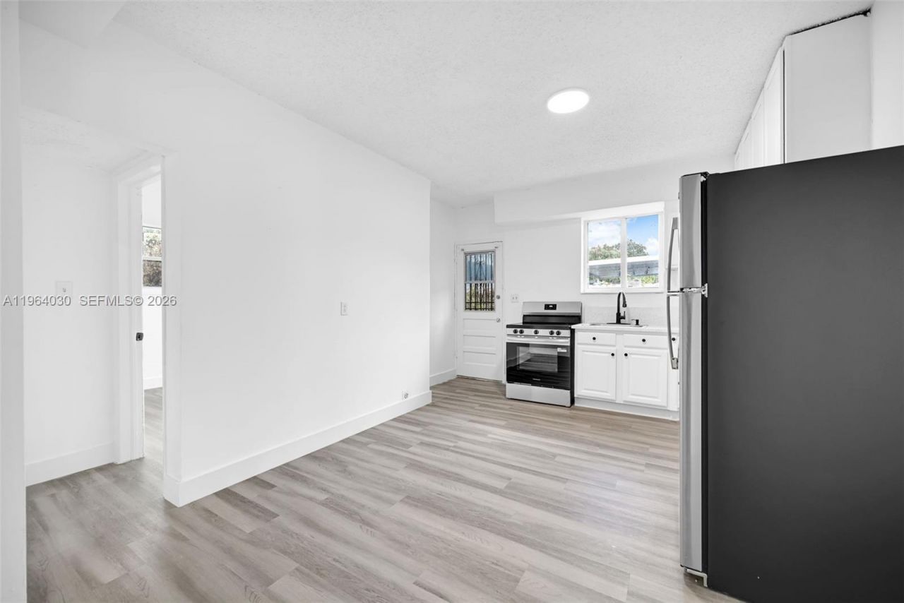 1391 NW 102nd St, Unit 1391, Miami, FL 33147 Photo