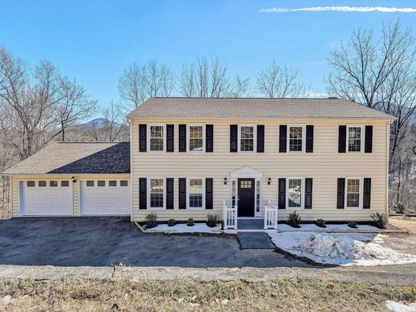 7031 Crown RD, Roanoke, VA 24018