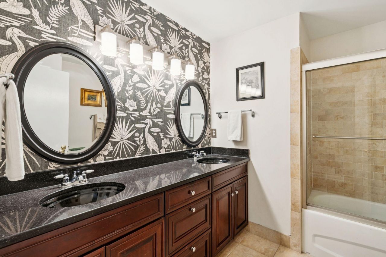 642 Williamson Drive Photo 32