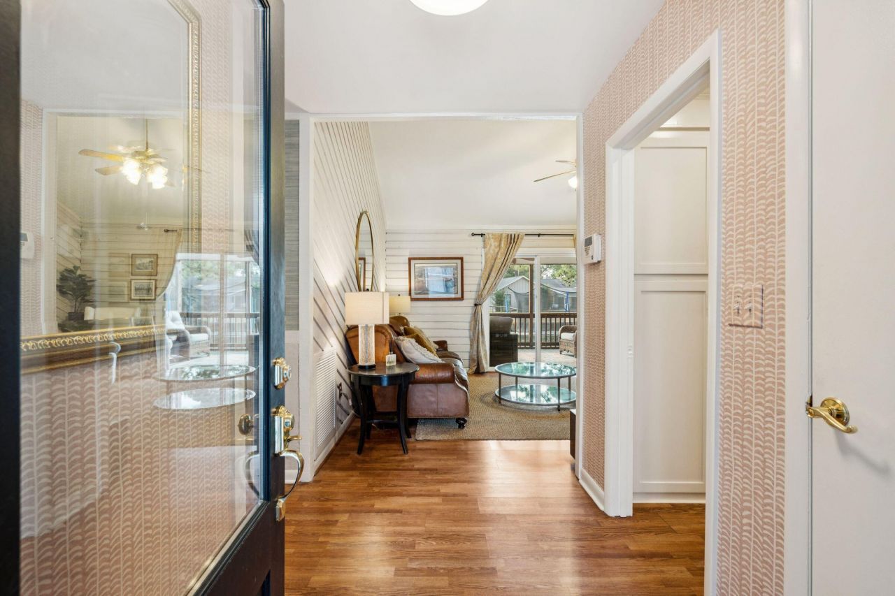 642 Williamson Drive Photo 8