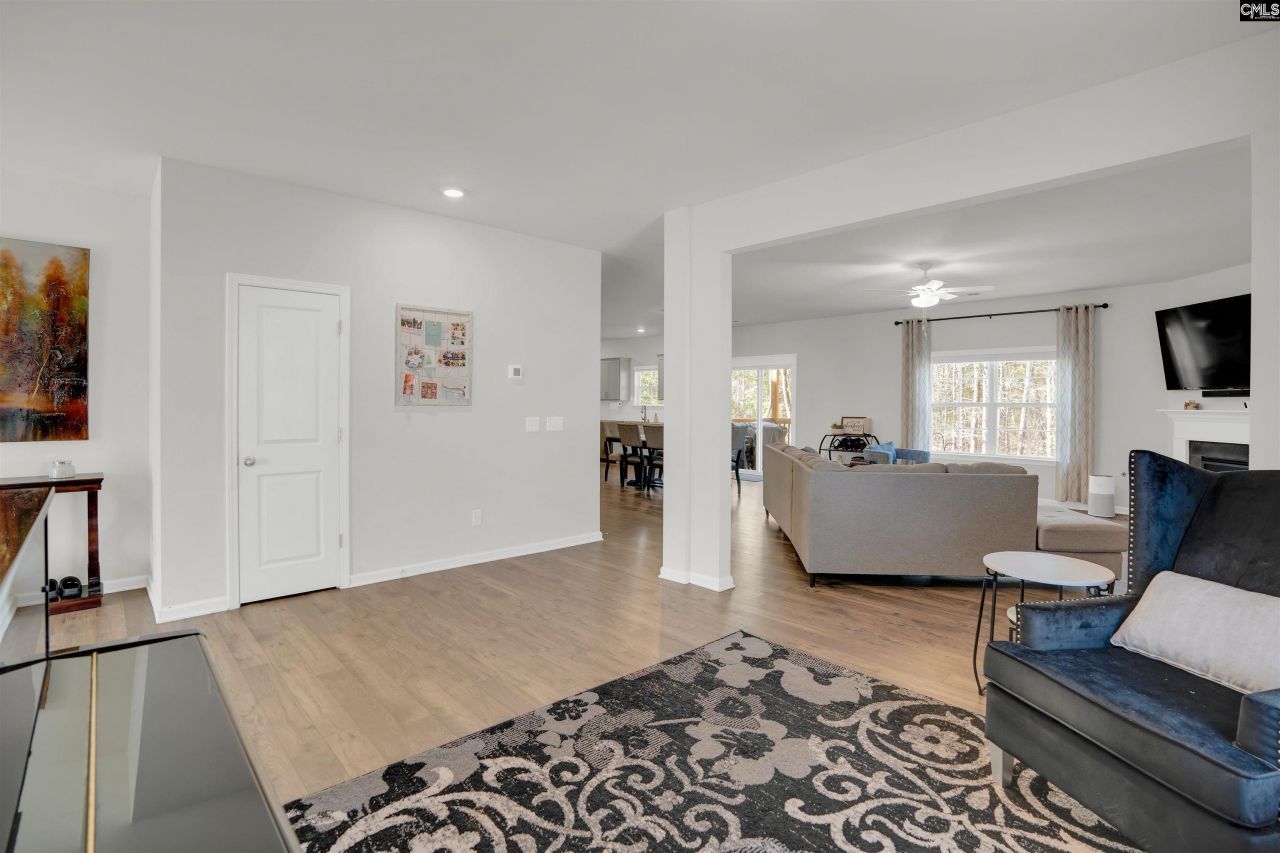 580 Stone Hollow Drive  Photo 8