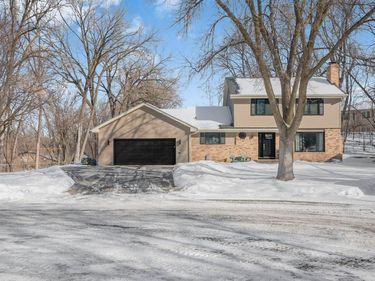 9740 67th Avenue N, Maple Grove, MN 55369