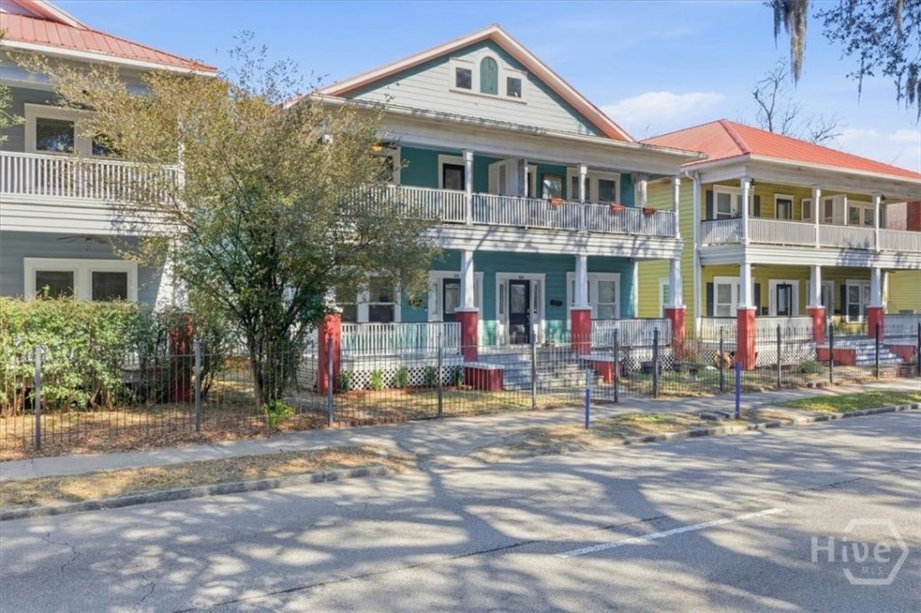 516 W 37th Street, Savannah, GA 31415 Main Photo