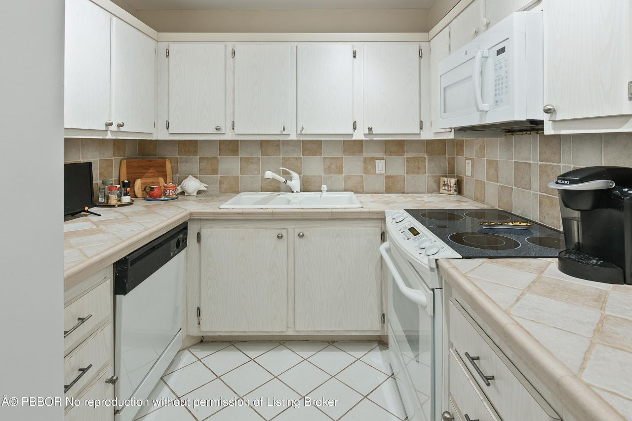 2773 S Ocean Boulevard, Unit 204, Palm Beach, FL 33480 Photo