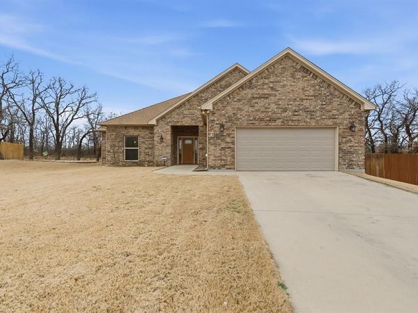 2201 Springhill Court, Mineral Wells, TX 76067