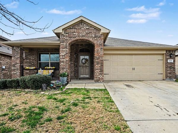 605 River Rock Drive, Azle, TX 76020