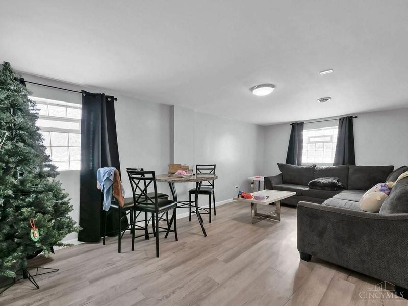 857 Steffen Avenue, Cincinnati, OH 45215 Photo 10