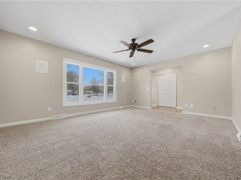 8060 Garnet Avenue NE, Canton, OH 44721 Photo 12