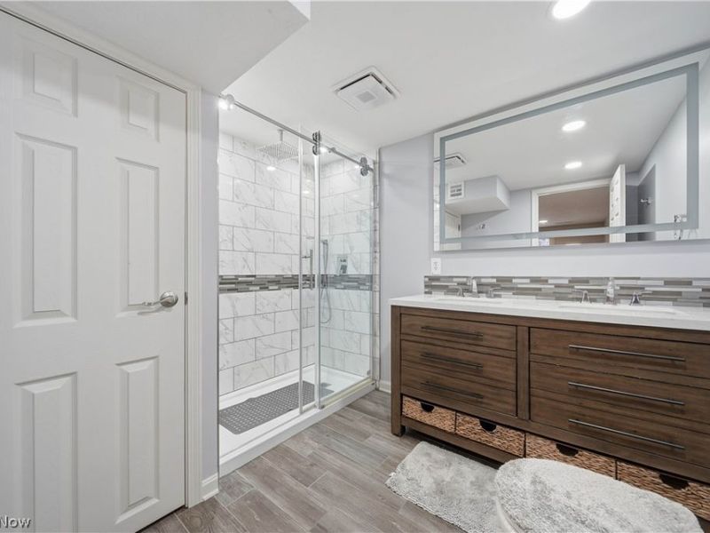 8060 Garnet Avenue NE, Canton, OH 44721 Photo 20