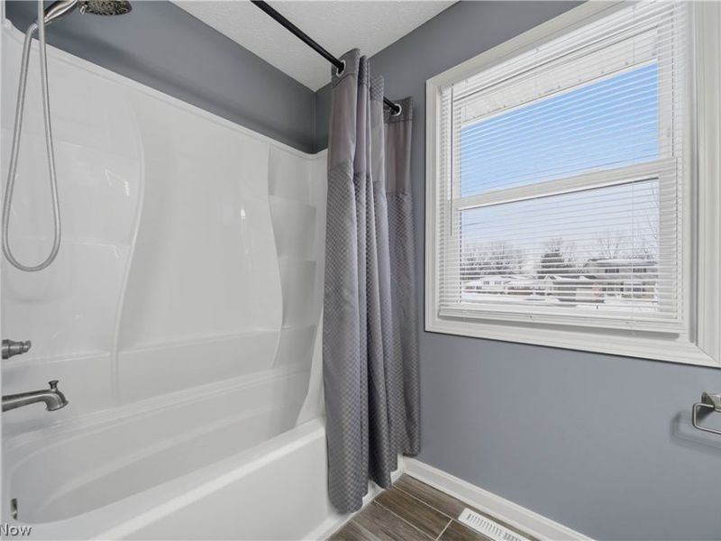 8060 Garnet Avenue NE, Canton, OH 44721 Photo 29