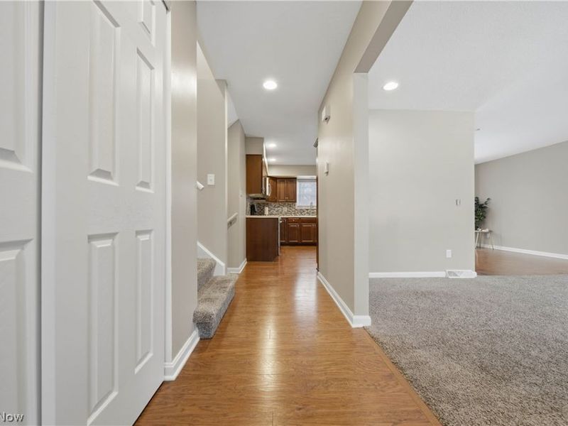 8060 Garnet Avenue NE, Canton, OH 44721 Photo 31