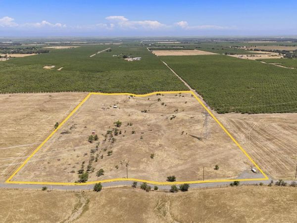 Wyer Rd, Arbuckle, CA 95912