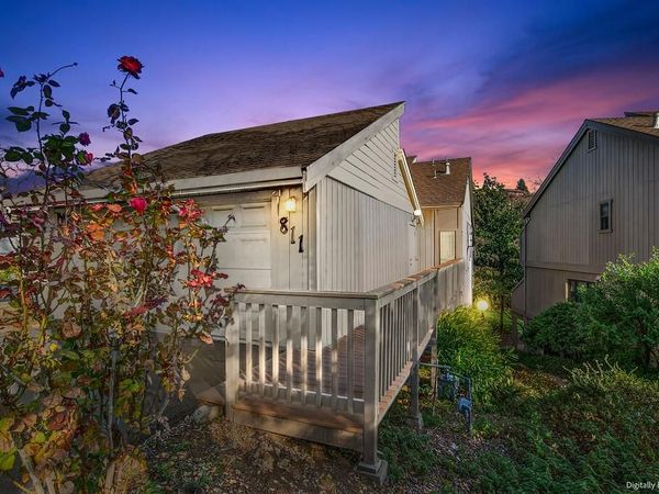 811 Auburn Ravine Rd, Auburn, CA 95603