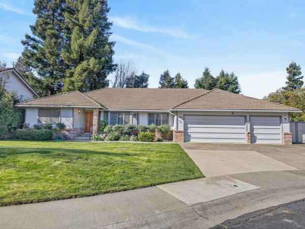 14 Rose River Ct, Sacramento, CA 95831