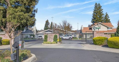 14 Rose River Ct, Sacramento, CA 95831 Photo