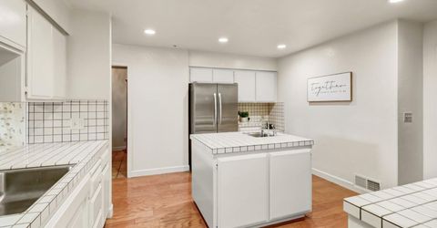 2812 Lacy Ln, Sacramento, CA 95821 Photo