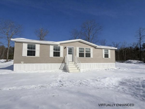 13 Michaels Way, Paris, ME 04281