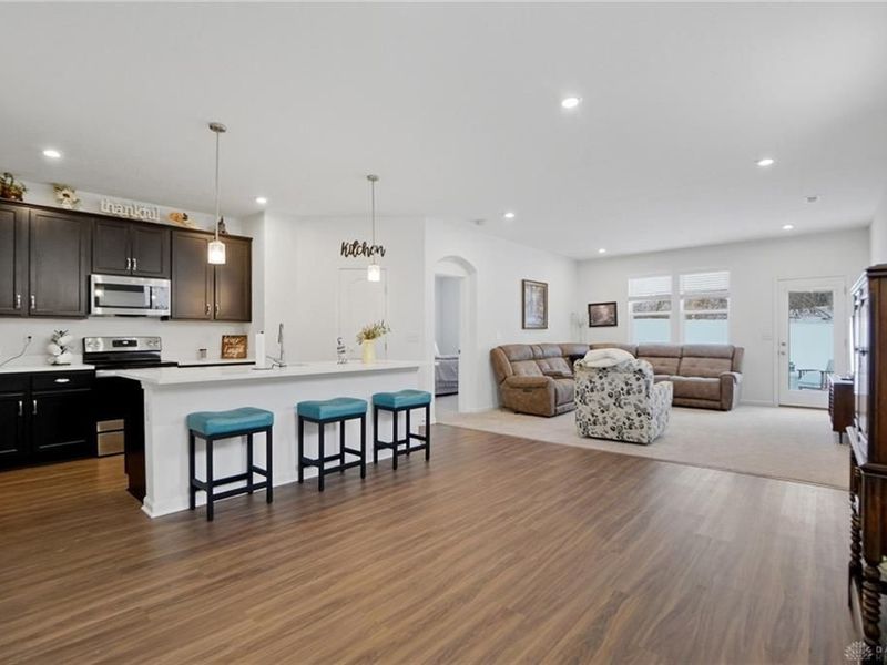 416 Summerlyn Farms Court, Lebanon, OH 45036 Photo 2