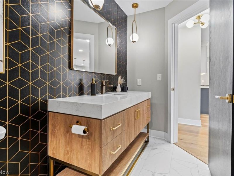 31129 Huntington Woods Parkway, Bay Village, OH 44140 Photo 23