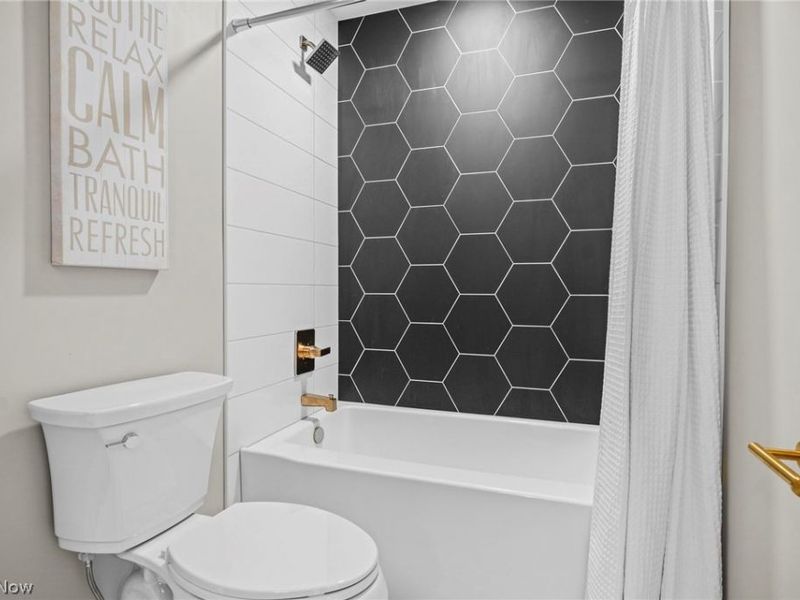 31129 Huntington Woods Parkway, Bay Village, OH 44140 Photo 35