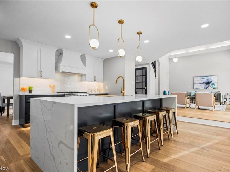 31129 Huntington Woods Parkway, Bay Village, OH 44140 Photo 8