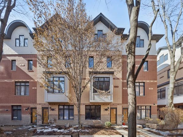 422 Pennsylvania Way, Oak Park, IL 60302