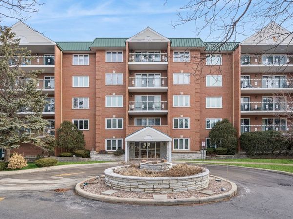 6980 W Touhy Avenue, Unit 201, Niles, IL 60714