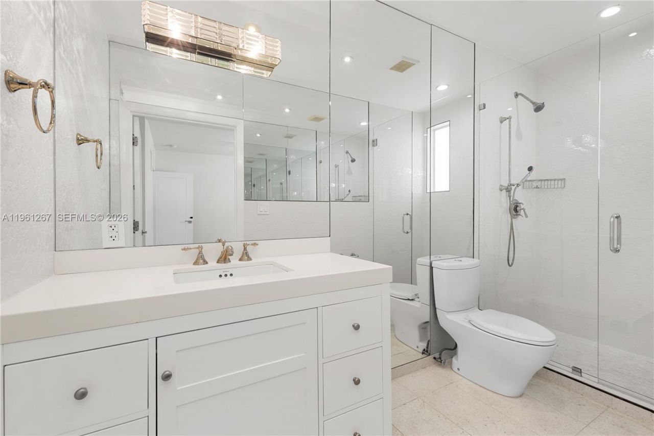 20205 W Oak Haven Cir, Miami, FL 33179 Photo