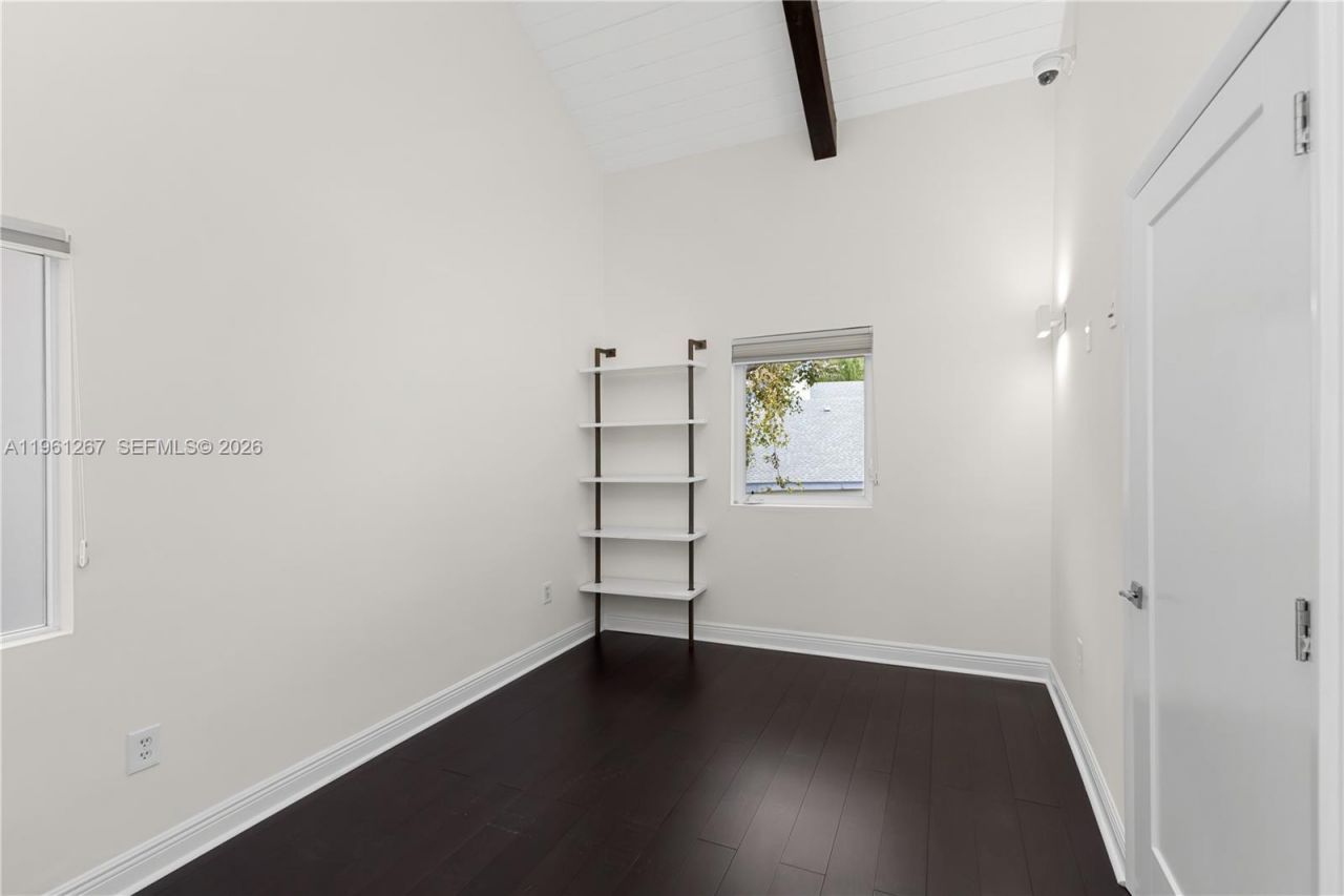 20205 W Oak Haven Cir, Miami, FL 33179 Photo