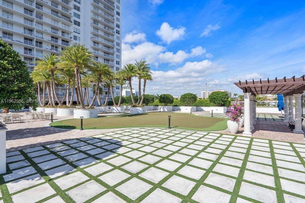 2801 NE 183rd St, Unit 1607W, Aventura, FL 33160 Photo