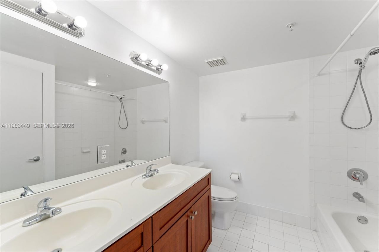36 NW 6th Ave , Unit 502, Miami, FL 33128 Photo