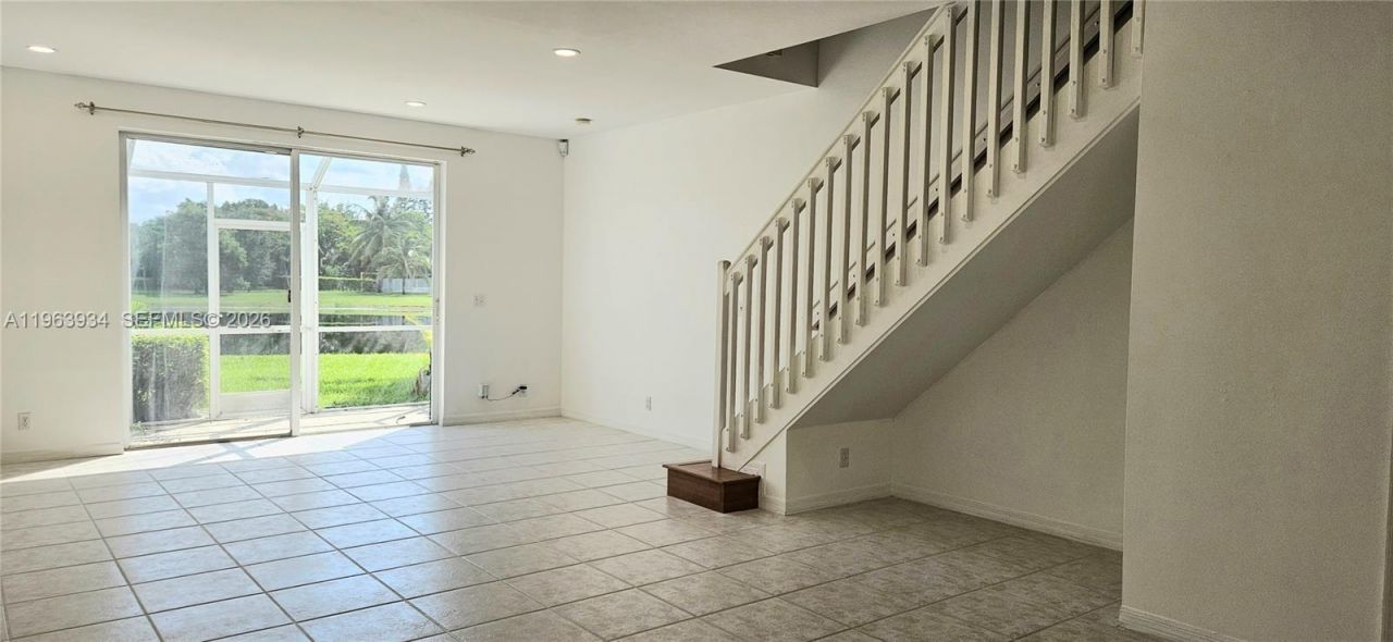 3686 San Simeon Cir, Unit 3686, Weston, FL 33331 Photo