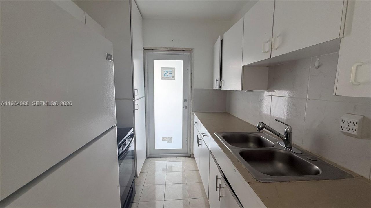 7271 Gary Ave , Unit 25, Miami Beach, FL 33141 Photo