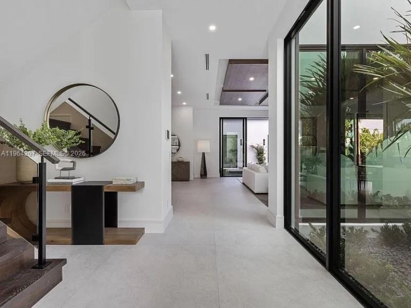 123 Murray Rd , West Palm Beach, FL 33405 Photo