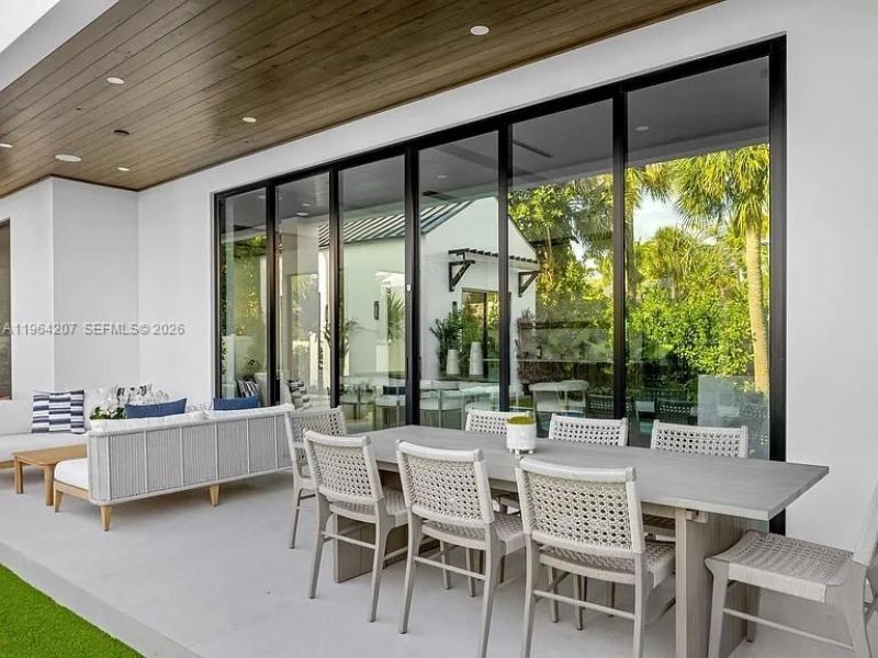 123 Murray Rd , West Palm Beach, FL 33405 Photo