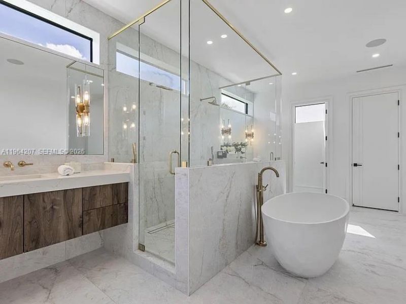 123 Murray Rd , West Palm Beach, FL 33405 Photo