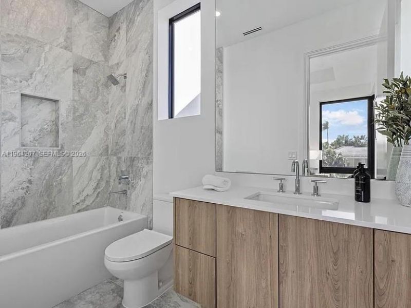 123 Murray Rd , West Palm Beach, FL 33405 Photo