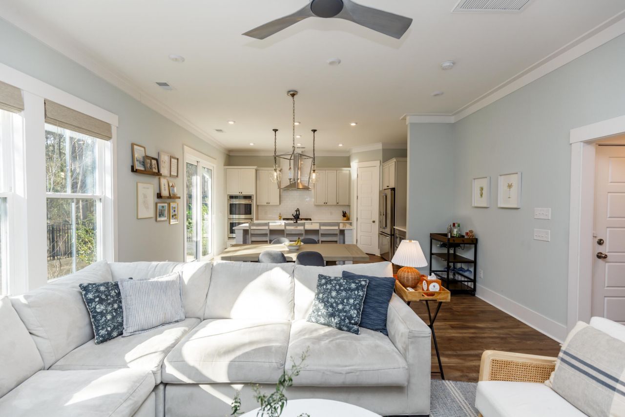 2449 Giles Lane Photo 13