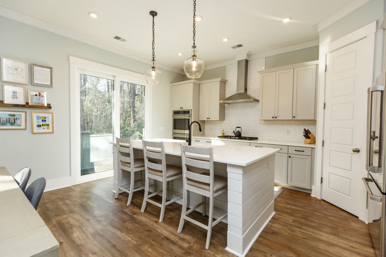 2449 Giles Lane Photo 17