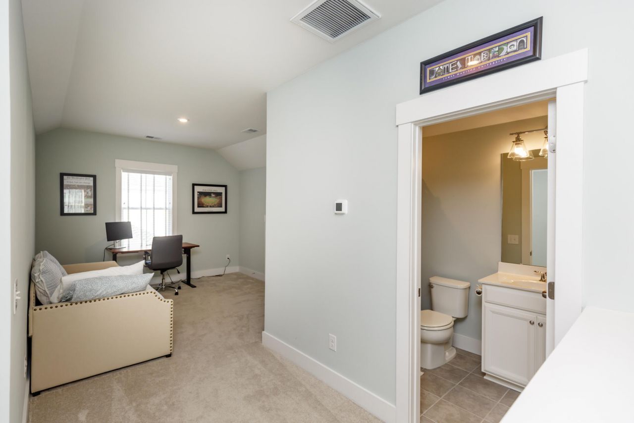 2449 Giles Lane Photo 40