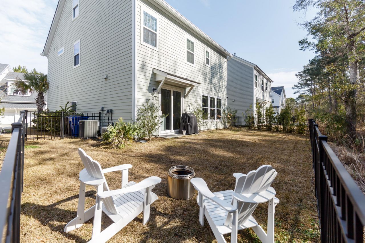 2449 Giles Lane Photo 44