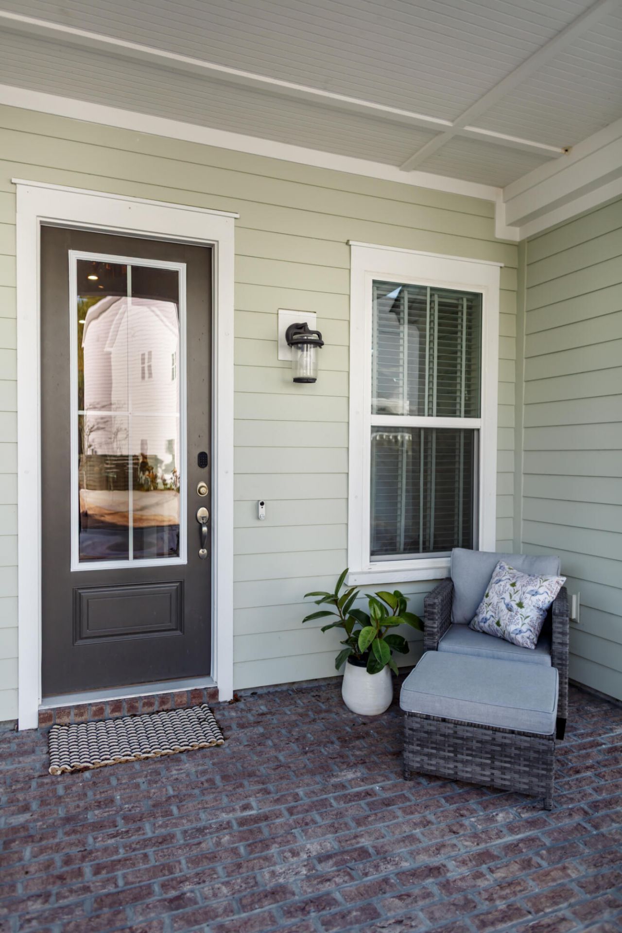 2449 Giles Lane Photo 5